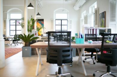 Waarom ergonomische bureaustoelen een must zijn voor jouw kantoor